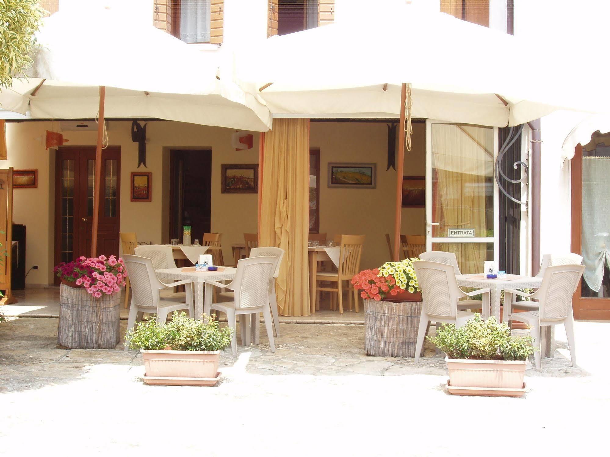 Locanda Ai Archi Di Andreola Monica Farra di Soligo Dış mekan fotoğraf